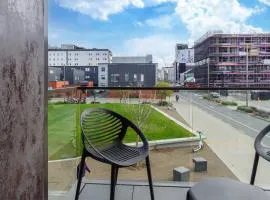 Luxe Central City 2 bedrooms plus Carpark