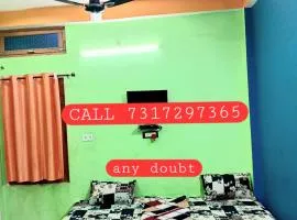 radhe ji homestay AC or non ac
