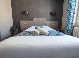 Logis Hotel Restaurant La Croix Verte，Neau的飯店