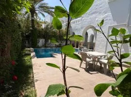 Villa LOTUS