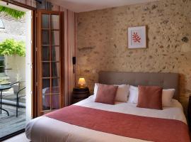 Logis Auberge Le Colombien - Hôtel et Restaurant – hotel w mieście Villandry