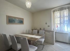 G&E Houses, hotel i Koper