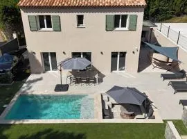 Magnificent new villa with swimming pool