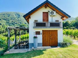Minicottage Casa de Lipa، كوخ في Kostanjevica na Krki