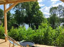 Domek z widokiem na jezioro