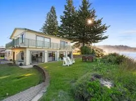 Beach Galore - Waihi Beach Holiday Home