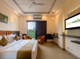 Limewood stay premier golf course road -sector 42