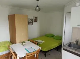 Studio N3 situer a 5mn de la plage