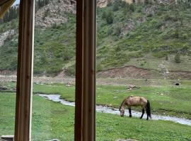 Camp Moldo pass on the road to Son Kol lake, overnight stay, meals, tea, coffee, ξενοδοχείο σε Jangy-Talap
