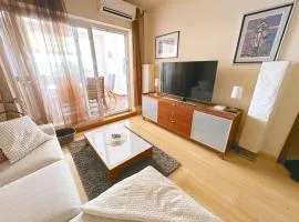 Luxury front row designer apartment