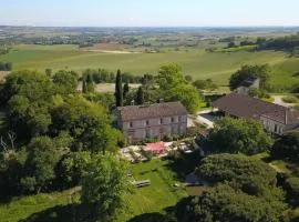 Maison familiale entourée de nature