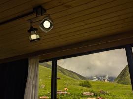 Aisi, hotel v destinaci Jut'a