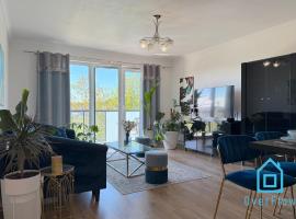 Gdańsk में, होटल Bloom Apartment with Sauna & Gym, 5 Min to Baltic Sea & Polsat Plus Arena