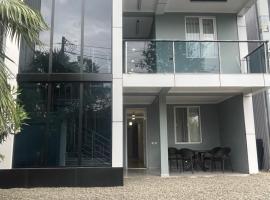 Nika house, ξενοδοχείο σε Ureki