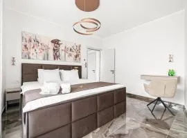 F-Apartments - Emperor Size Bed, City Center, Contactless