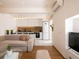 Lucy's Αpartment