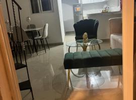 Comodo y acogedor apartamento en Los Mameyes, ξενοδοχείο σε Los Tres Ojos de Agua