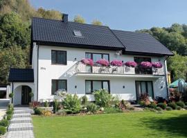 Agroturystyka pod Wierzbą - piękne widoki nad rzeką, khách sạn ở Bałtów