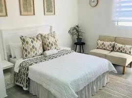 Stylish Studio in Hazel Park