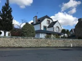 Beautiful 8-bedroom family home
