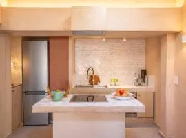 Delmare Tower View Suites 2