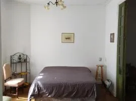 Chambre dans une maison bourgeoise 3
