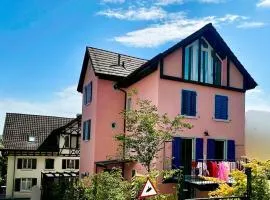 4 mins walk Thalwil Station, Free Parking, Historical