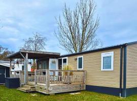 Chalet DuinDroom Renesse, Hotel in Renesse