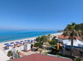 Residence Il Turistico, hotel v destinaci Zambrone
