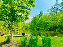 Quechee Pine Valley Campground, помешкання з кухнею у місті Hartford