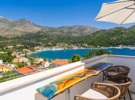 RITA - Charming 2-Bedroom Apartment with sea view, Slano, hotel in Slano