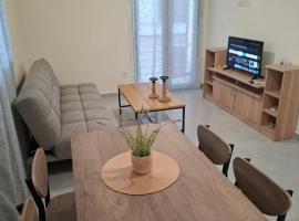 Xrisa Apartments, отель в городе Петалидион