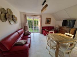 Charming cottage in Noville-Les-Bois, hotel v destinaci Fernelmont