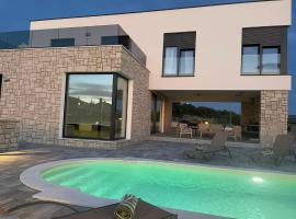 Villa Gligora, villa em Kolan