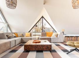 14P 9B villa Aquarius close to forest and lake, hotel en Rijs
