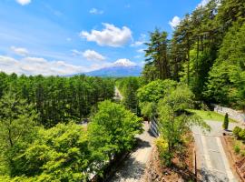 Altitude -アルティチュード-939 富士山の麓グランピング, luxury tent in Fujiyoshida