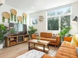 Designer 3B3B in Capitol Hill Pet Friendly