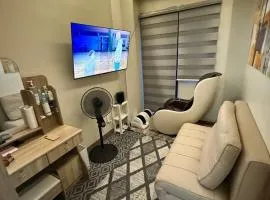 Fred Erick Staycation