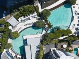 Luxury 3 Bedroom Apartment with Ocean Views - Coast HM