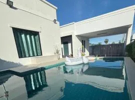 Cha-am Pool Villa