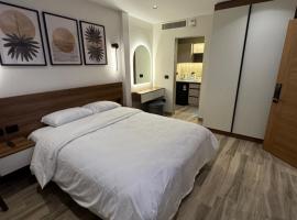 House 98 - Boutique Hotel Stay in Zayed, hotel Sheikh Zayed városában