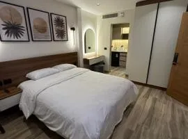 House 98 - Boutique Hotel Stay in Zayed