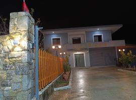 Vila Kais, hotel v destinaci Laç