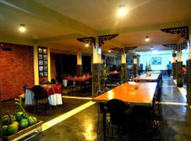 Augusta Pelabuhan Ratu Hotel、Citepusのホテル