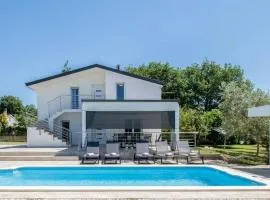 Naturia Holiday House
