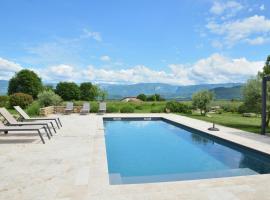 Stone Loft With Vercors Mountain Views、Saint-Lattierのホテル