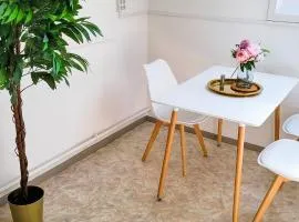 DG R- Helle 40m2 2-Zimmer Wohnung nähe Salzburg