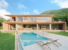 Villa El Cielo Ishigaki، فندق في جزيرة إيشيغاكي