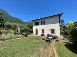 La Bolvedrina - Lake Como Villa Apartments - Garden & First Floor