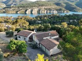Les Oliviers Du Lac